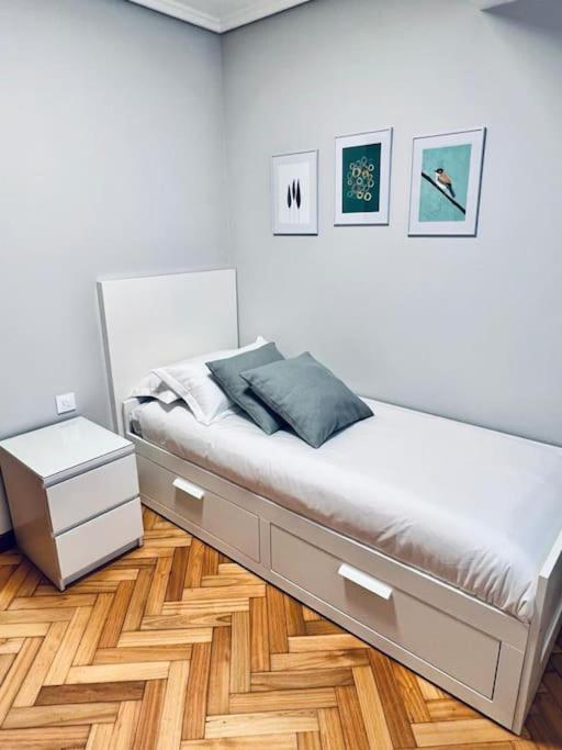 Apartamento En El Centro De Vigo 2 Habitaciones Екстериор снимка